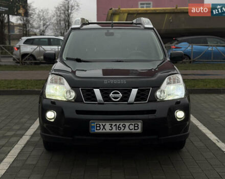 Черный Ниссан ИксТрейл, объемом двигателя 2.49 л и пробегом 197 тыс. км за 8888 $, фото 5 на Automoto.ua