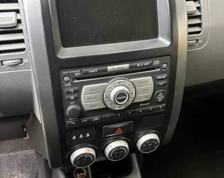 Черный Ниссан ИксТрейл, объемом двигателя 2 л и пробегом 257 тыс. км за 9147 $, фото 13 на Automoto.ua