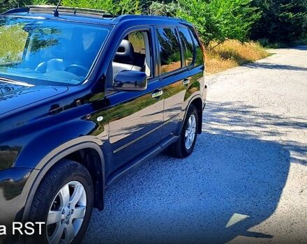 Черный Ниссан ИксТрейл, объемом двигателя 2.5 л и пробегом 223 тыс. км за 7500 $, фото 1 на Automoto.ua