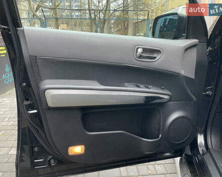 Черный Ниссан ИксТрейл, объемом двигателя 2 л и пробегом 193 тыс. км за 8700 $, фото 10 на Automoto.ua