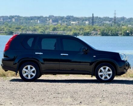 Черный Ниссан ИксТрейл, объемом двигателя 2.5 л и пробегом 170 тыс. км за 8500 $, фото 16 на Automoto.ua