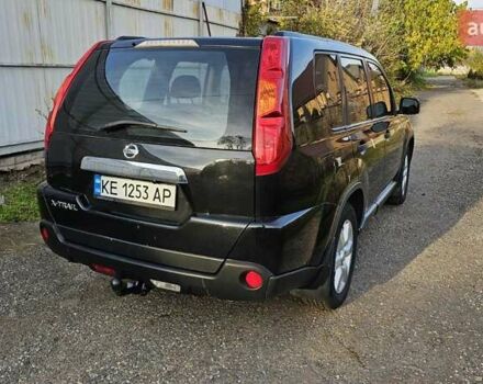 Черный Ниссан ИксТрейл, объемом двигателя 2 л и пробегом 230 тыс. км за 9000 $, фото 3 на Automoto.ua