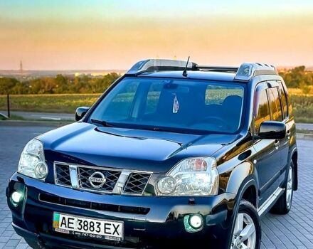 Черный Ниссан ИксТрейл, объемом двигателя 2 л и пробегом 227 тыс. км за 8300 $, фото 1 на Automoto.ua