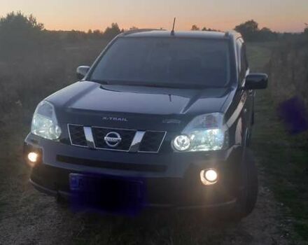 Черный Ниссан ИксТрейл, объемом двигателя 2 л и пробегом 182 тыс. км за 9300 $, фото 26 на Automoto.ua