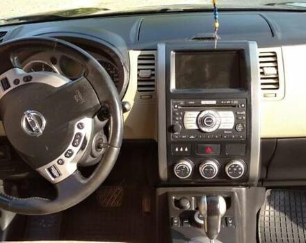 Черный Ниссан ИксТрейл, объемом двигателя 2 л и пробегом 240 тыс. км за 9700 $, фото 6 на Automoto.ua