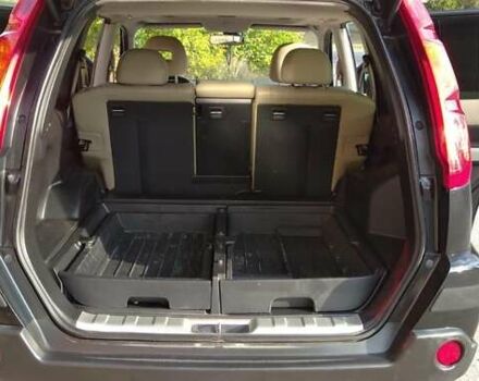 Черный Ниссан ИксТрейл, объемом двигателя 2 л и пробегом 240 тыс. км за 9700 $, фото 14 на Automoto.ua