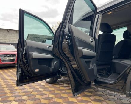 Черный Ниссан ИксТрейл, объемом двигателя 2 л и пробегом 148 тыс. км за 10750 $, фото 8 на Automoto.ua