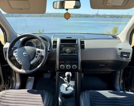 Черный Ниссан ИксТрейл, объемом двигателя 2.5 л и пробегом 170 тыс. км за 8500 $, фото 10 на Automoto.ua