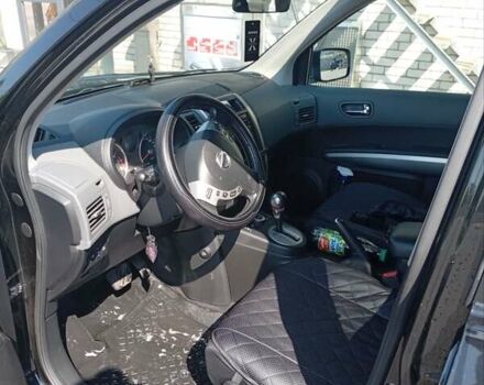 Черный Ниссан ИксТрейл, объемом двигателя 2 л и пробегом 192 тыс. км за 9500 $, фото 3 на Automoto.ua