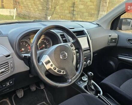 Черный Ниссан ИксТрейл, объемом двигателя 2 л и пробегом 230 тыс. км за 9000 $, фото 7 на Automoto.ua