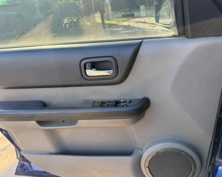 Черный Ниссан ИксТрейл, объемом двигателя 2 л и пробегом 200 тыс. км за 2950 $, фото 9 на Automoto.ua