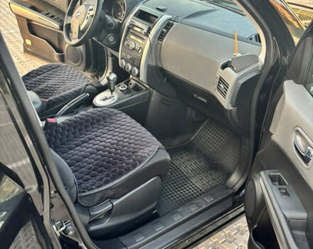 Чорний Ніссан ІксТрейл, об'ємом двигуна 2.49 л та пробігом 233 тис. км за 10500 $, фото 4 на Automoto.ua