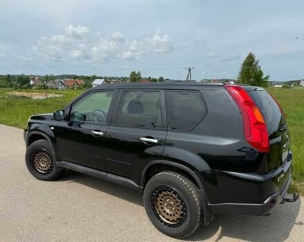 Черный Ниссан ИксТрейл, объемом двигателя 2 л и пробегом 345 тыс. км за 2650 $, фото 3 на Automoto.ua