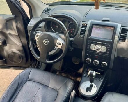 Черный Ниссан ИксТрейл, объемом двигателя 0 л и пробегом 150 тыс. км за 5800 $, фото 4 на Automoto.ua