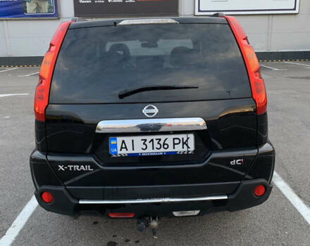Чорний Ніссан ІксТрейл, об'ємом двигуна 2 л та пробігом 272 тис. км за 8700 $, фото 4 на Automoto.ua