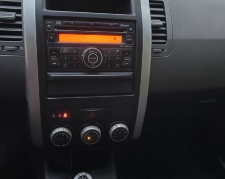 Черный Ниссан ИксТрейл, объемом двигателя 2.2 л и пробегом 200 тыс. км за 5800 $, фото 13 на Automoto.ua