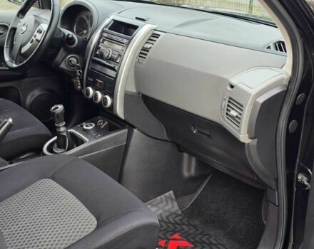 Черный Ниссан ИксТрейл, объемом двигателя 2 л и пробегом 187 тыс. км за 8999 $, фото 15 на Automoto.ua