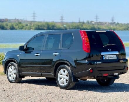 Черный Ниссан ИксТрейл, объемом двигателя 2.5 л и пробегом 170 тыс. км за 8500 $, фото 5 на Automoto.ua
