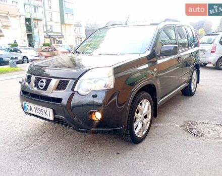 Черный Ниссан ИксТрейл, объемом двигателя 2 л и пробегом 238 тыс. км за 10500 $, фото 1 на Automoto.ua