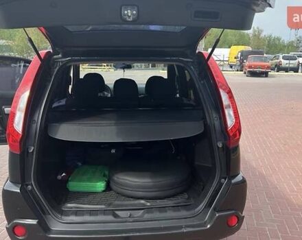 Черный Ниссан ИксТрейл, объемом двигателя 2 л и пробегом 169 тыс. км за 10500 $, фото 3 на Automoto.ua