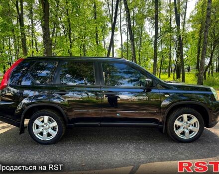 Чорний Ніссан ІксТрейл, об'ємом двигуна 2 л та пробігом 159 тис. км за 10600 $, фото 3 на Automoto.ua