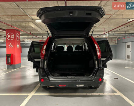 Черный Ниссан ИксТрейл, объемом двигателя 2 л и пробегом 183 тыс. км за 10500 $, фото 41 на Automoto.ua