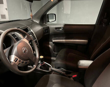 Черный Ниссан ИксТрейл, объемом двигателя 2 л и пробегом 183 тыс. км за 10500 $, фото 27 на Automoto.ua