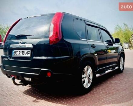 Черный Ниссан ИксТрейл, объемом двигателя 2 л и пробегом 169 тыс. км за 10500 $, фото 5 на Automoto.ua