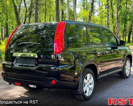 Чорний Ніссан ІксТрейл, об'ємом двигуна 2 л та пробігом 159 тис. км за 10600 $, фото 5 на Automoto.ua