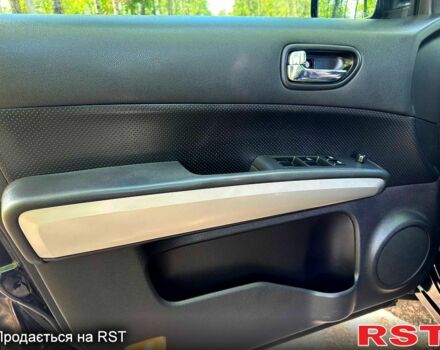 Чорний Ніссан ІксТрейл, об'ємом двигуна 2 л та пробігом 159 тис. км за 10600 $, фото 6 на Automoto.ua