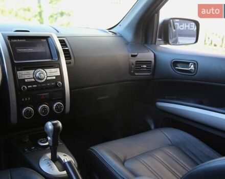 Черный Ниссан ИксТрейл, объемом двигателя 2 л и пробегом 213 тыс. км за 11999 $, фото 12 на Automoto.ua