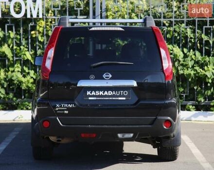 Черный Ниссан ИксТрейл, объемом двигателя 2 л и пробегом 213 тыс. км за 11999 $, фото 4 на Automoto.ua