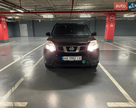 Черный Ниссан ИксТрейл, объемом двигателя 2 л и пробегом 183 тыс. км за 10500 $, фото 1 на Automoto.ua