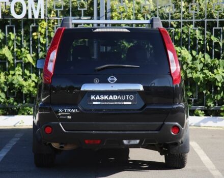 Черный Ниссан ИксТрейл, объемом двигателя 2 л и пробегом 213 тыс. км за 11999 $, фото 4 на Automoto.ua