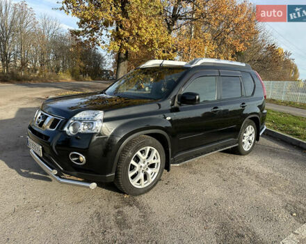 Чорний Ніссан ІксТрейл, об'ємом двигуна 2 л та пробігом 125 тис. км за 12999 $, фото 1 на Automoto.ua