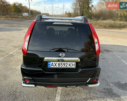 Чорний Ніссан ІксТрейл, об'ємом двигуна 2 л та пробігом 125 тис. км за 12999 $, фото 5 на Automoto.ua