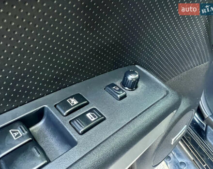 Черный Ниссан ИксТрейл, объемом двигателя 2 л и пробегом 125 тыс. км за 12300 $, фото 29 на Automoto.ua