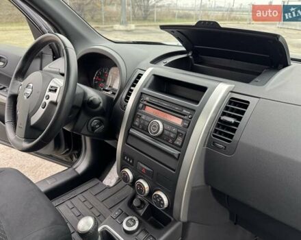 Черный Ниссан ИксТрейл, объемом двигателя 2 л и пробегом 11 тыс. км за 18500 $, фото 63 на Automoto.ua