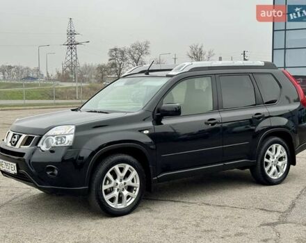 Черный Ниссан ИксТрейл, объемом двигателя 2 л и пробегом 11 тыс. км за 18500 $, фото 6 на Automoto.ua