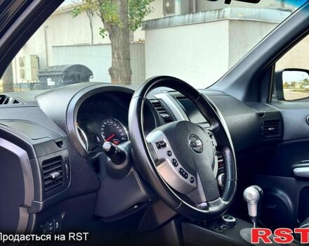 Черный Ниссан ИксТрейл, объемом двигателя 2.5 л и пробегом 159 тыс. км за 11780 $, фото 4 на Automoto.ua