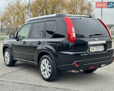 Черный Ниссан ИксТрейл, объемом двигателя 2 л и пробегом 11 тыс. км за 18500 $, фото 9 на Automoto.ua
