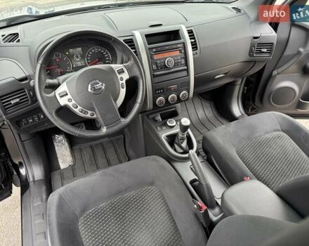 Черный Ниссан ИксТрейл, объемом двигателя 2 л и пробегом 11 тыс. км за 18500 $, фото 38 на Automoto.ua