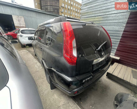 Черный Ниссан ИксТрейл, объемом двигателя 2 л и пробегом 170 тыс. км за 3900 $, фото 5 на Automoto.ua