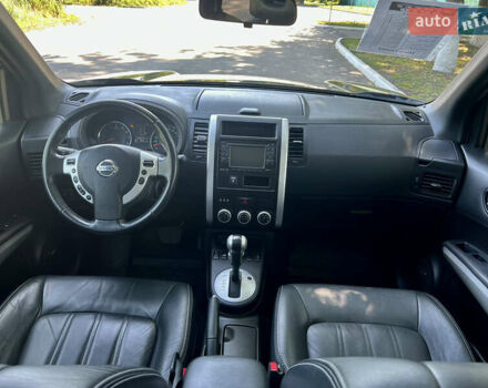 Черный Ниссан ИксТрейл, объемом двигателя 2 л и пробегом 125 тыс. км за 12300 $, фото 43 на Automoto.ua