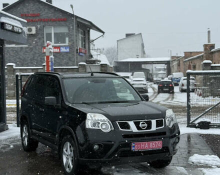 Черный Ниссан ИксТрейл, объемом двигателя 2 л и пробегом 258 тыс. км за 11999 $, фото 3 на Automoto.ua
