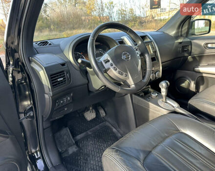 Чорний Ніссан ІксТрейл, об'ємом двигуна 2 л та пробігом 125 тис. км за 12999 $, фото 26 на Automoto.ua