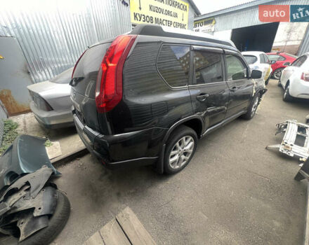 Черный Ниссан ИксТрейл, объемом двигателя 2 л и пробегом 170 тыс. км за 3900 $, фото 6 на Automoto.ua