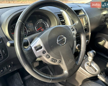 Чорний Ніссан ІксТрейл, об'ємом двигуна 2 л та пробігом 125 тис. км за 12999 $, фото 28 на Automoto.ua