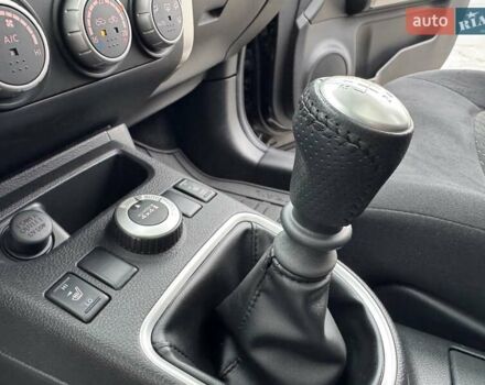 Черный Ниссан ИксТрейл, объемом двигателя 2 л и пробегом 11 тыс. км за 18500 $, фото 48 на Automoto.ua