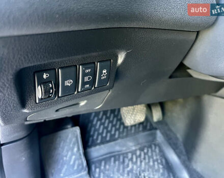 Черный Ниссан ИксТрейл, объемом двигателя 2 л и пробегом 125 тыс. км за 12300 $, фото 35 на Automoto.ua